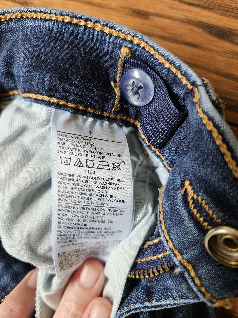 Old Navy Girl's Rockstar Super Skinny Jeggings Denim Pants - Picture 4 of 4